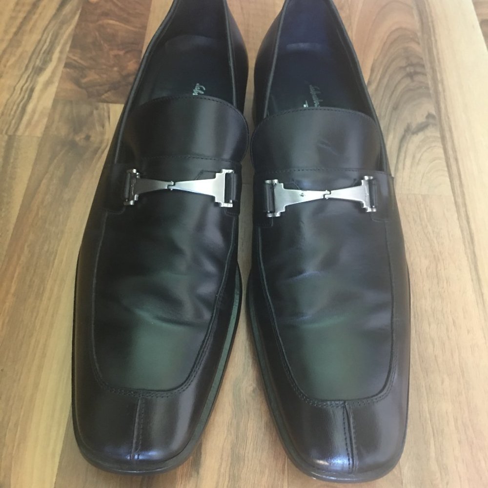 SALVATORE  FERRAGAMO  STUDIO:   BLACK LOAFERS